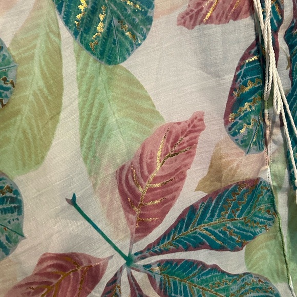 Floral and Gold Print Cover Up O/S - Picture 5 of 7